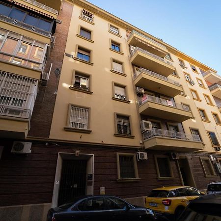Larra Nervion Subway Tranvia Apartment Sevilla Bagian luar foto