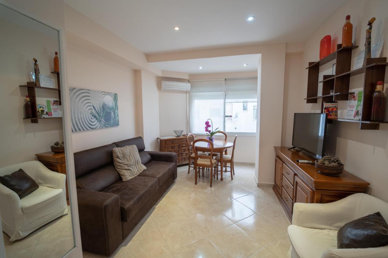 Larra Nervion Subway Tranvia Apartment Sevilla Bagian luar foto