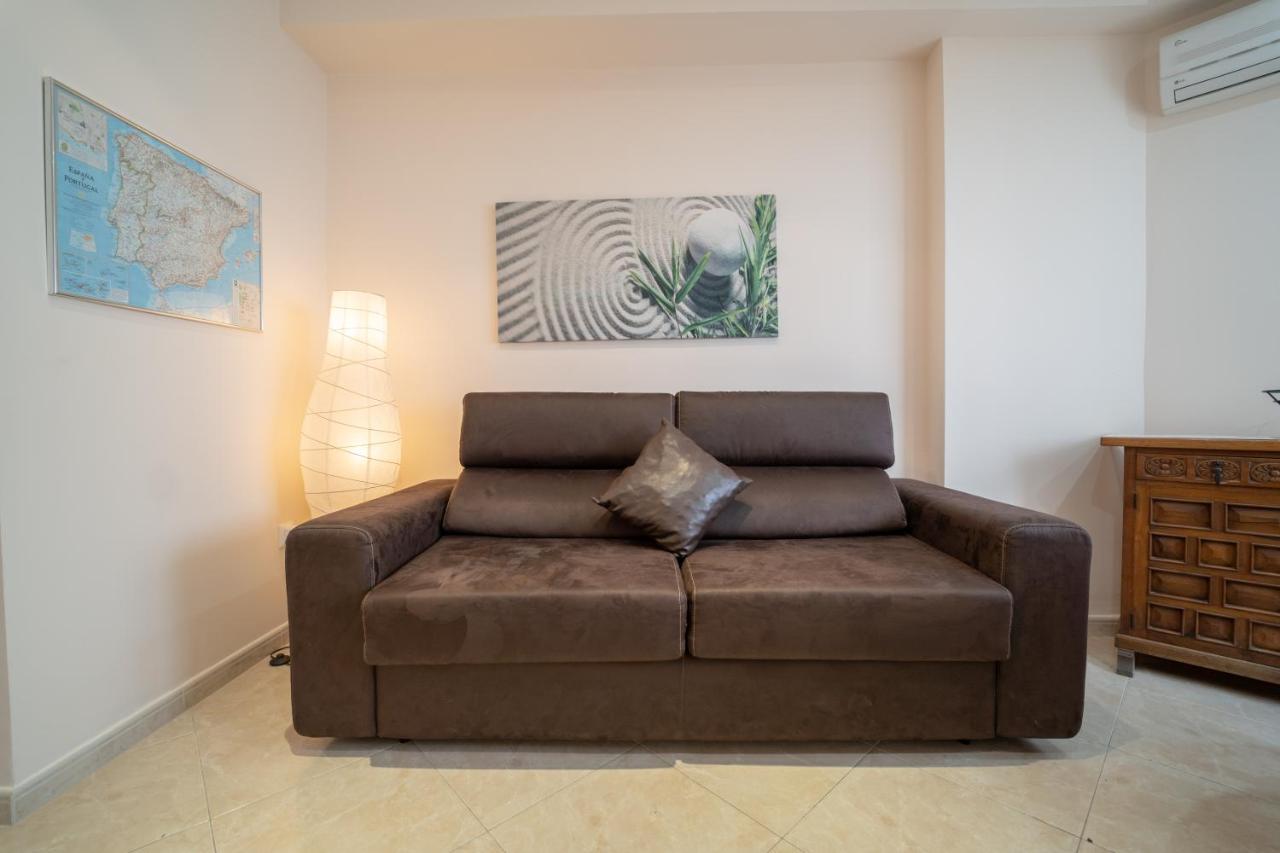 Larra Nervion Subway Tranvia Apartment Sevilla Bagian luar foto