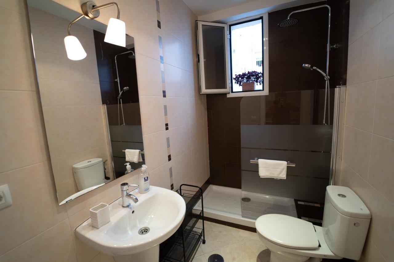Larra Nervion Subway Tranvia Apartment Sevilla Bagian luar foto